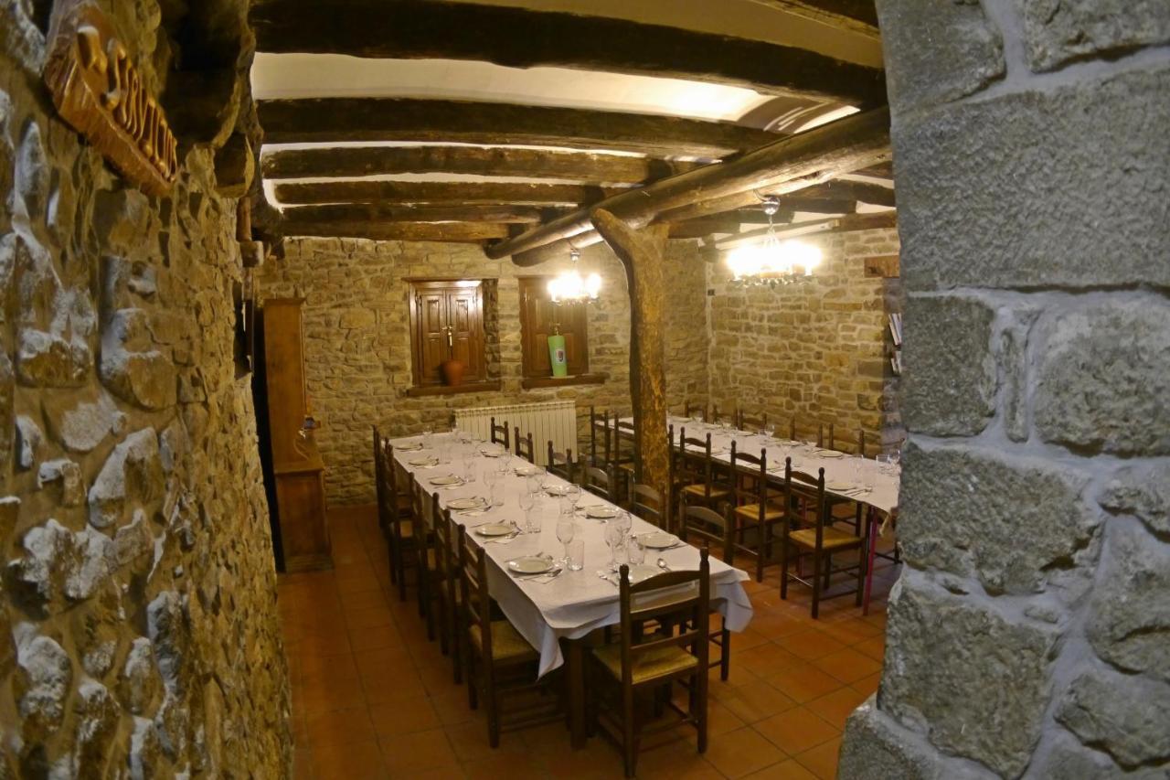 Albergue Restaurante De Artieda Εξωτερικό φωτογραφία
