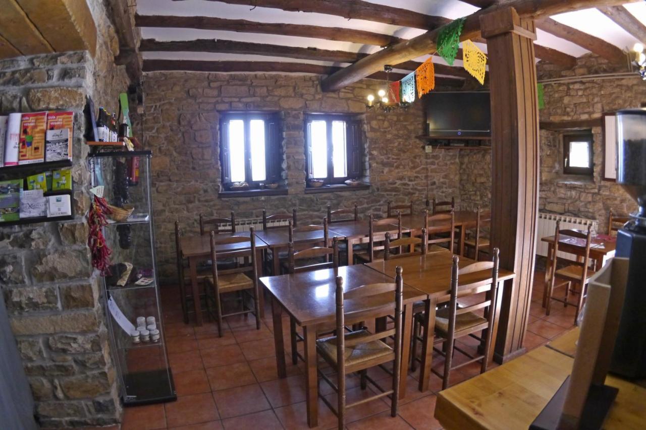Albergue Restaurante De Artieda Εξωτερικό φωτογραφία
