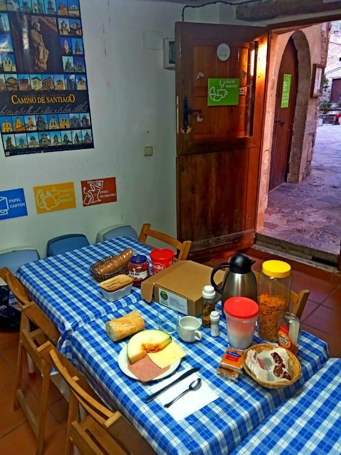 Albergue Restaurante De Artieda Εξωτερικό φωτογραφία